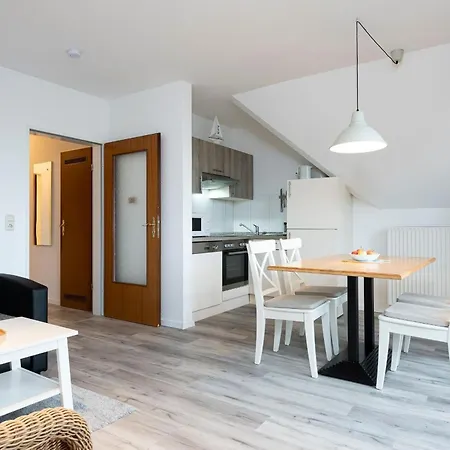 Alte Bergstrasse 6 Windgefluester *